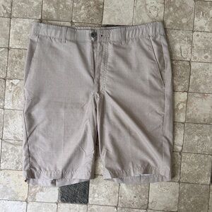 Pebble Beach Men's Light Gray Flat Front Shorts